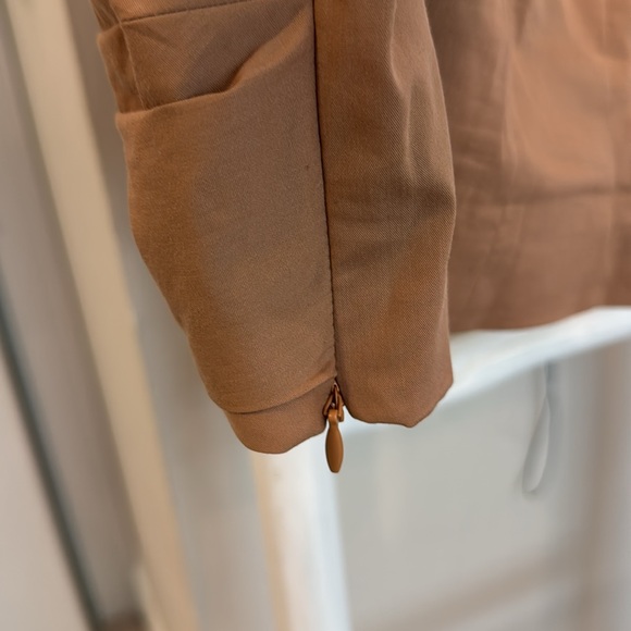 Cinq À Sept Vada women’s puff sleeve poplin crop top in sahara Size M. - Picture 9 of 11